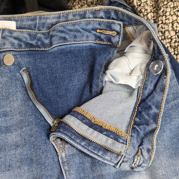 RISEN Jeans Women’s Size 13/31 Straight Leg Denim - Picture 3 of 9